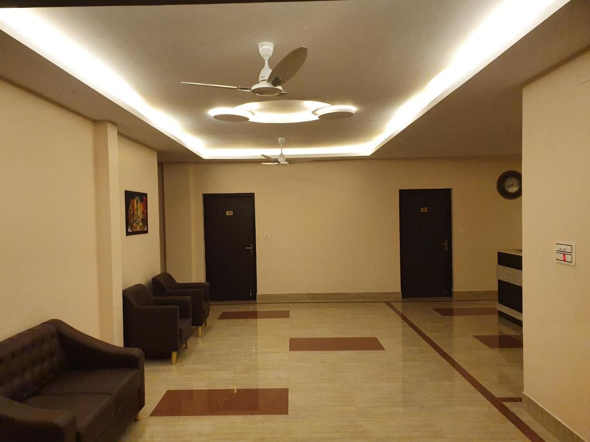 Hotel Sri Lakshmi Palace A/C Suluru Exteriér fotografie